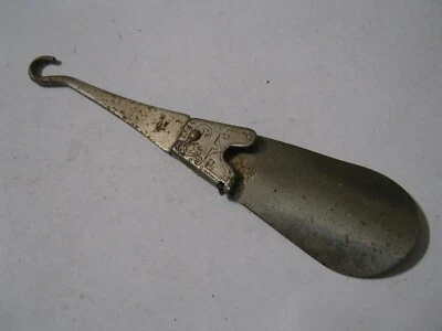 Circa 1917 (PAT Pending) MILADY'S SHOE H0RN w/ Folding Button Hook, Archaid - Image 1 of 4