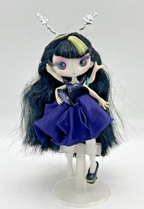 RARE NOVI STARS MALIE TASKER ALIEN DOLL with Galactic Gown MGA - Bild 1 von 11