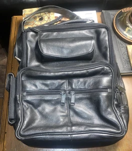 Vintage WILSON LEATHER Black Leather Crossbody Carry On Bag-Books-Tablet-School - Picture 1 of 15