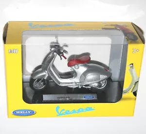 Welly - VESPA 946 (Plata) - Modelo Moto Escala 1:18 - Imagen 1 de 1