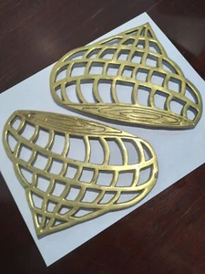 Solid Brass Set Of 2 Trivet's 3 footed - Picture 1 of 3
