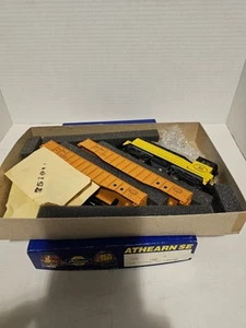 Athearn Special Edition HO PBNE SW7 Powered Locomotive w/ 2 Gondolas New - Picture 1 of 9