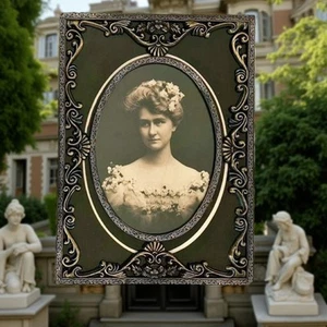 Marco de fotos French Fleur De Lis de colección gótico envejecido hierro fundido acabado latón - Imagen 1 de 7