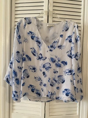 Top CLUB MONACO Talla SP Multicolor Floral Fluido Boho Transparente Hadas Festival Femenino Foto 1 de 4