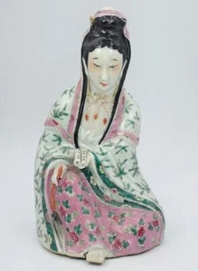 Fine Antique CHINESE 18th C. Porcelain Polychrome GUANYIN Lady FIGURINE QIANLONG - Picture 1 of 24