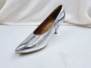 Zapatos de salón Bhava para mujer talla 39 (US 8,5-9) plateados sin cordones punta hechos en España - Imagen 1 de 15