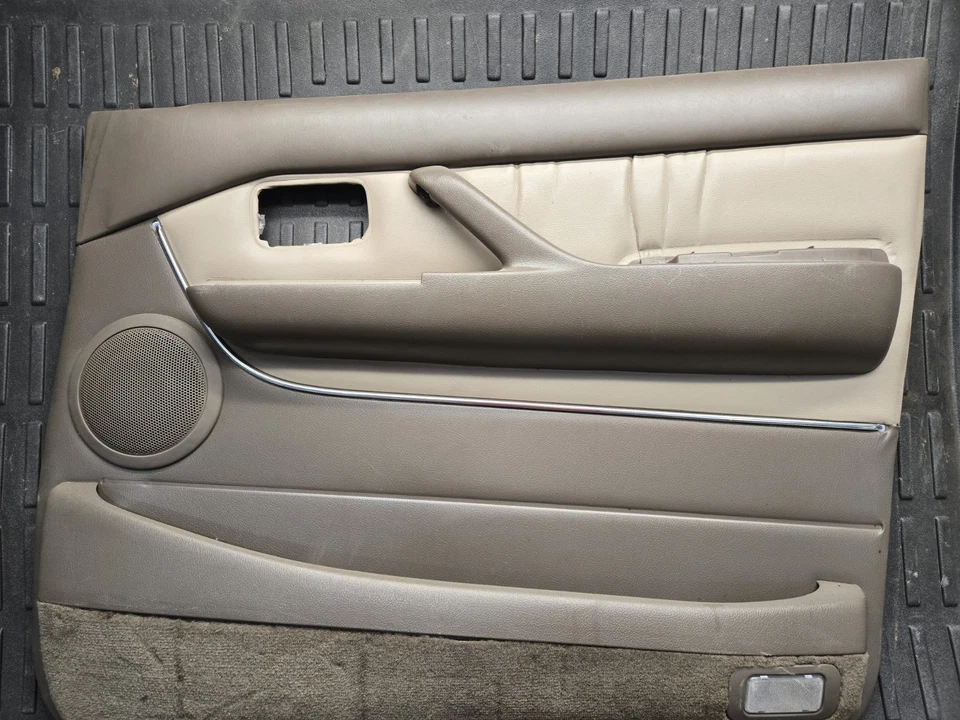 Toyota Land Cruiser FZJ80 1993-1997 panel de tarjeta puerta delantera derecha roble marrón  Foto 1 de 4