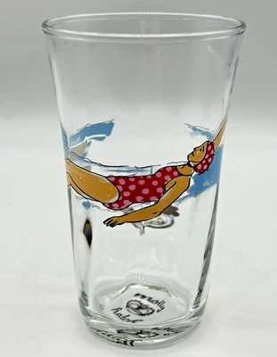 Vaso para beber jugo Anthropologie Molly Hatch "Keep On" niña nadadora Foto 1 de 4