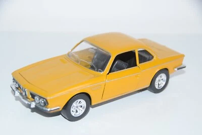 B30 1:24 BBURAGO BURAGO 0110 110 BMW 3.0 CS JAUNE MOUTARDE COMME NEUF. - Photo 1/4