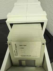 Windows 98 Floppy Disk Installation Set COMPLETE 38 FLOPPY DISK  SET - Free Case - Picture 1 of 11