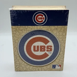 Chicago Cubs MLB Iconic Puzzles 150 piezas madera grande 9,8 x 9,8 pulgadas NUEVO - Imagen 1 de 4