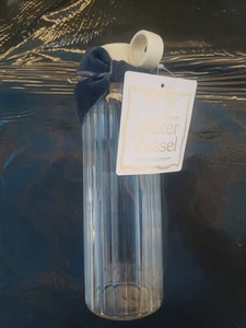 MFR Studio Glass Water Bottle with Bow Clear 20 fl oz , NEW - Picture 1 of 1