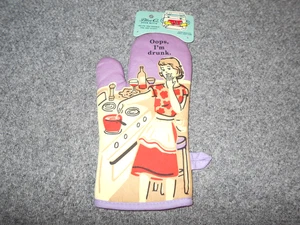2019 BLUE Q NEW! W/TAGS "OOP'S, I'M DRUNK" HOUSEWIFE COOKING HUMOR OVEN MITT - Picture 1 of 3
