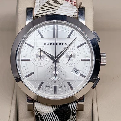 BU1360 Burberry Heritage 40mm Reloj Suizo Cronógrafo Hombre con Correa Fósil Foto 1 de 4