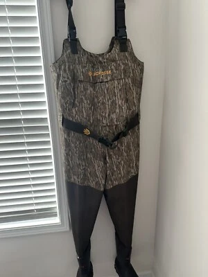 LaCrosse Men's Wetlands Mossy Oak Bottomland  Chest Waders 7 Medium. Breathable - Image 1 of 2