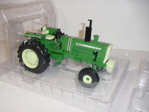 1/16 High Detail Oliver G-1355 Wide Front Tractor by SpecCast NIB!