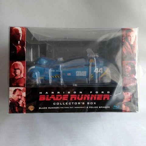 MEDICOM TOY BLADE RUNNER COLLECTOR'S BOX Police Blu-ray & MAV POLICE SPINNER Cover