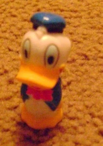 1983 Vintage Disneyland PlaySet Train Replacement DONALD DUCK FIGURE Playmates - Picture 1 of 2