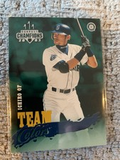 2003 Donruss Team Colors Insert TC14 Ichiro Mariners