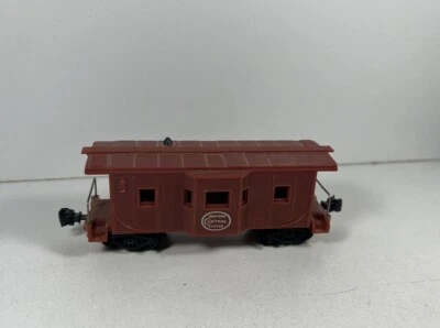 Marx HO New York Central Bay Window Caboose NYC  Model Freight Train Car  0090 - Image 1 of 4