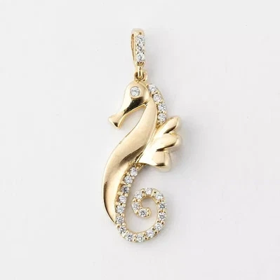 Pingente feminino cavalo-marinho 1 quilate diamante simulado corte redondo acabamento ouro amarelo 14k - Imagem 1 de 4