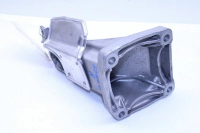 2006-2010 BMW M5 M6 S85 Engine Motor Mount Bracket Right OEM Used - Image 1 of 4