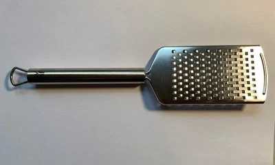 WMF Profiplus Reibe medium Edelstahlreibe, Profiplus Reibe WMF Medium 25cm - Bild 1 von 4