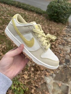 Nike Dunk Next Nature SE Low Team Dorado Marfil Pálido W 🟡⚪️ Foto 1 de 4
