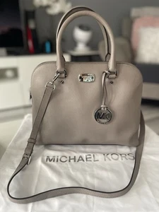Michael Kors Genuine Grey Saffiano Leather Handbag/Crossbody Bag in VGC - Picture 1 of 9