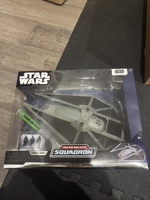 Star Wars Micro Galaxy Squadron TIE Reaper vehículo de 9 pulgadas con tres micro figuras Foto 1 de 2