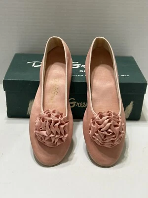 Daniel Green - Pink Slippers w/ Pompoms 2A75 - In Original Box, Sz 6.5 to 7 READ - Image 1 of 4