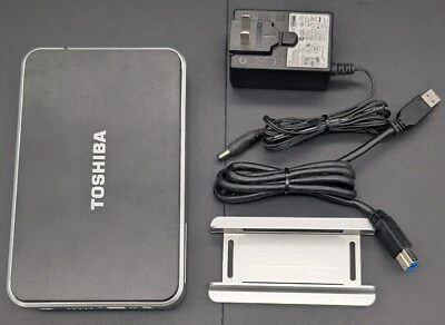 Toshiba 2TB USB 3.0 Desktop External Hard Drive PH3200U-1E3S - Image 1 of 2