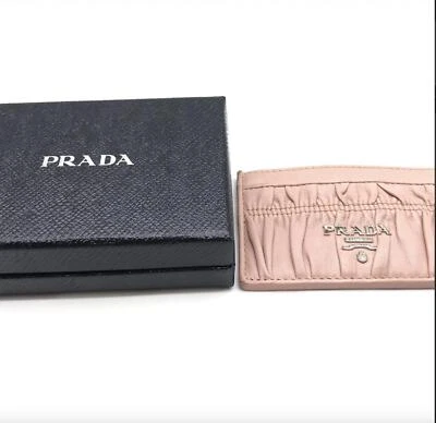 Tarjetero Prada Rosa Nappa Gaurfre Cuero Pre-Amado Buen Estado  Foto 1 de 4