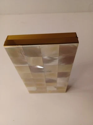 Lápiz labial compacto vintage madreperla Minaudiere Foto 1 de 4