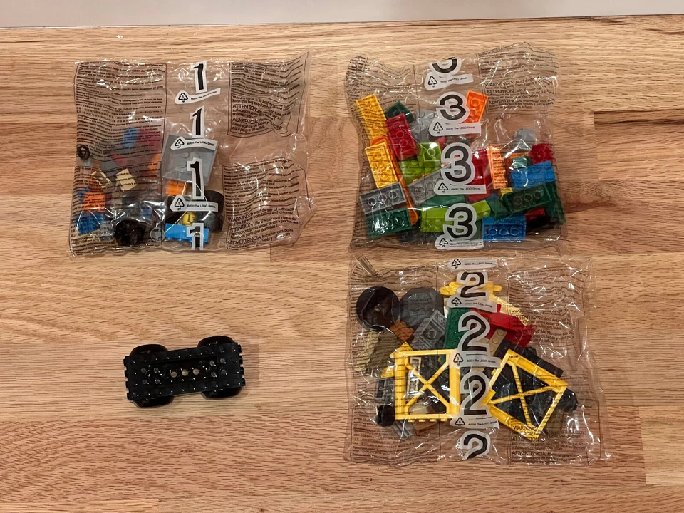 LEGO Juniors Easy To Build: Construction (10667) Neu in versiegelten Tüten - unvollständig - Bild 1 von 1