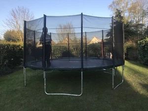 Trampolin XXL , Outdoor, grün, in 4,90m von Ampel 24 - Bild 1 von 4