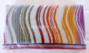 MISSONI HOME 2 ASCIUGAMANI OSPITE 40X70cm DECORATI CONFEZIONE LOGATA PEGGY 159 - Picture 1 of 8
