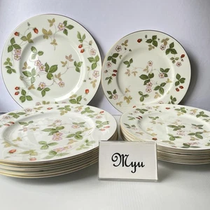 12 pcs Wedgwood Wild Strawberry [6 Dinner 27cm, 6 Salad 21cm]  UNUSED - Picture 1 of 19