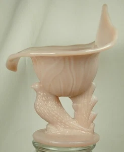 PINK OPALESCENT GLASS FOOTED COMPOTE BOWL WITH BIRD - Picture 1 of 6