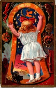 HALLOWE'EN Embossed Keyhole Little Girl Postcard - Picture 1 of 2