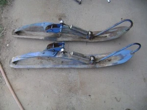 VINTAGE 1974 POLARIS COLT 340 SNOWMOBILE FRONT METAL SKIS, SKI - Picture 1 of 8