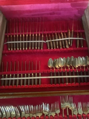 Gemas Barry's 148 piezas bronce y madera de teca en estuche de madera Foto 1 de 4