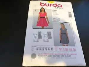 Abiti bambina Burda modello BAMBINI 9543 con gonne pieghe invertite tg 10- 15 anni - Foto 1 di 2