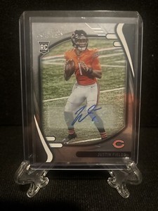 2021 Panini Absolute Justin Fields Rookie RC Auto #108 Chicago Bears NFL🐻🐻🐻