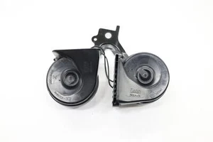 2020 - 2025 CHRYSLER VOYAGER LOW & HIGH PITCH TONE HORN SIGNAL OEM 68225104AB - Foto 1 di 13