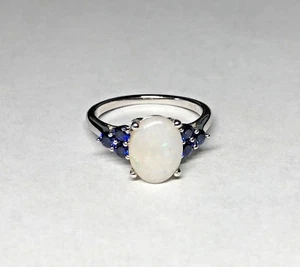 Brandneu Sterlingsilber Oval 10 mm x 8 mm Echter Opal & Blauer Saphir Ring - Bild 1 von 8