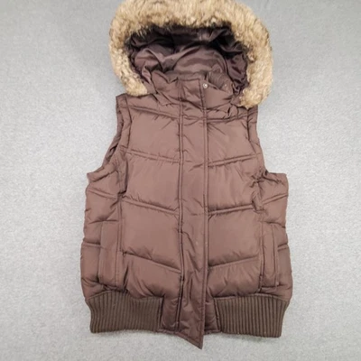 Chaleco GAP para mujer pequeño marrón con capucha acolchada ribete de piel sintética dobladillo acanalado cálido acolchado Foto 1 de 4