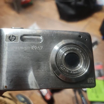 HP Photosmart R967 Digital Camera 10 MP - Silver  - Image 1 of 4