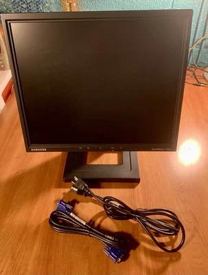 Samsung Syncmaster 172N S LCD Monitor W/ Cables VGA Only 17 inch Tested Working - Image 1 of 4