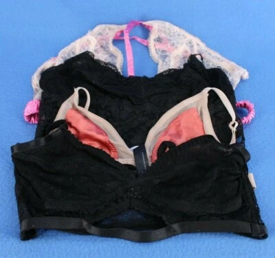 Lote de sutiã Urban Outfitters sem fio renda bralette júnior tamanho pequeno #C402 - Imagem 1 de 4